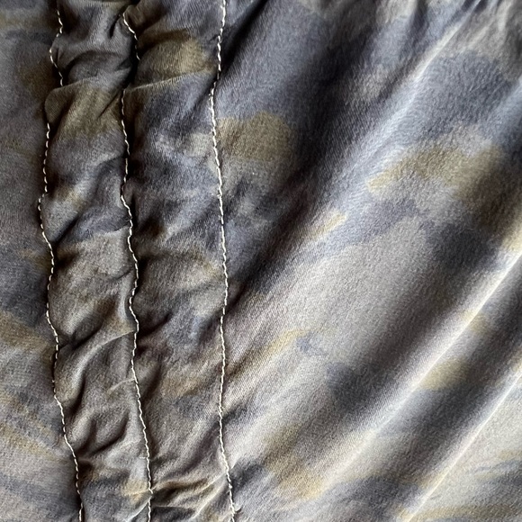 Elaine Kim camo silk maxi skirt with front strings to adjust length - Picture 4 of 6